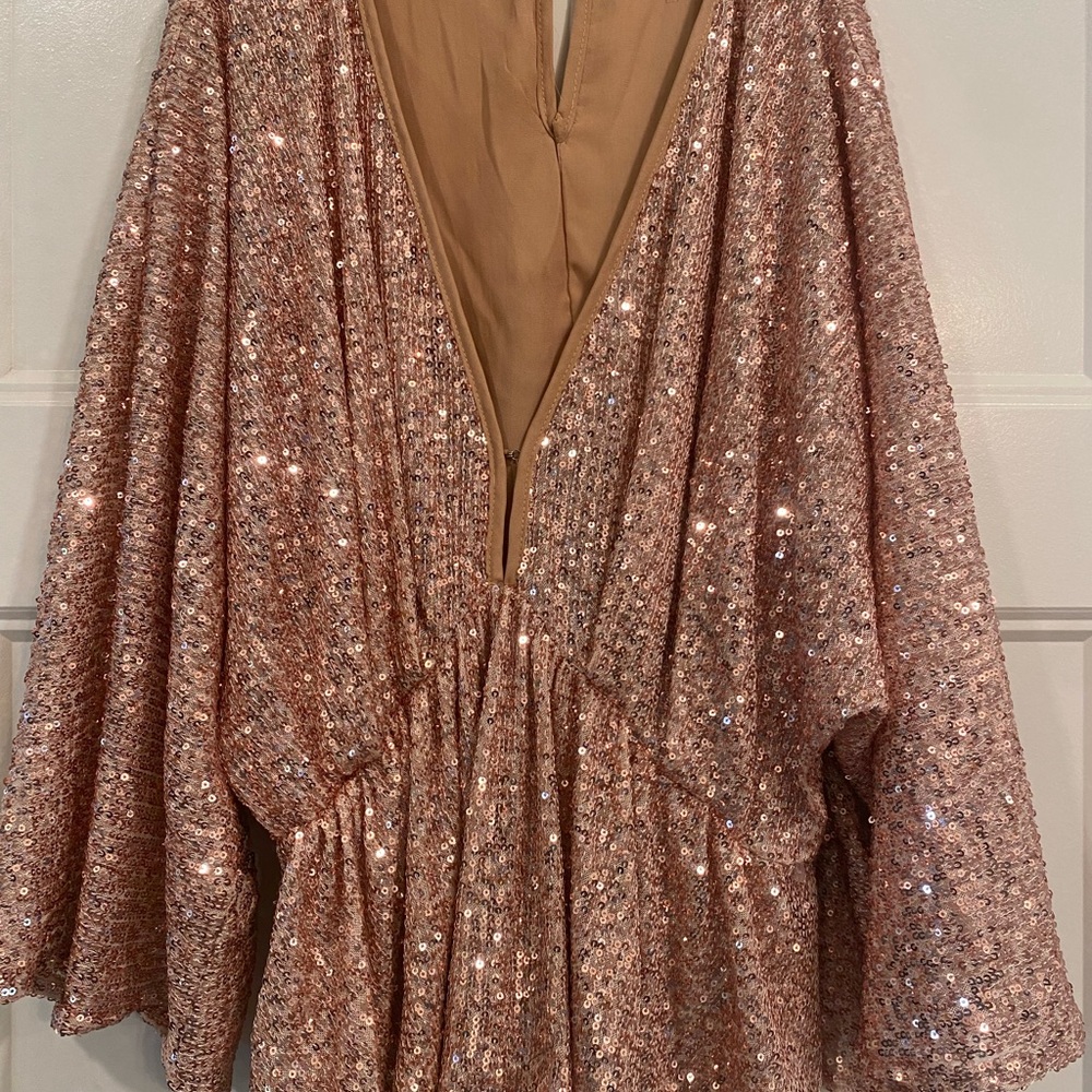 Entro Elegant rose gold sequin blouse